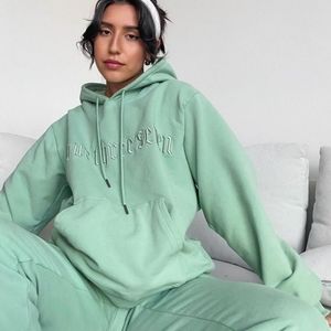 437 The Hoodie & OG Sweatpant Set Size Medium